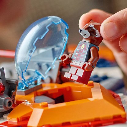 LEGO SUPER HEROES Rocketov Warbird protiv Ronana