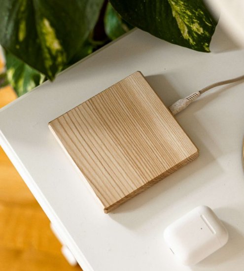 RABLJENI - Bežični punjač TREED Pale Ash Qi, 15W, MagSafe